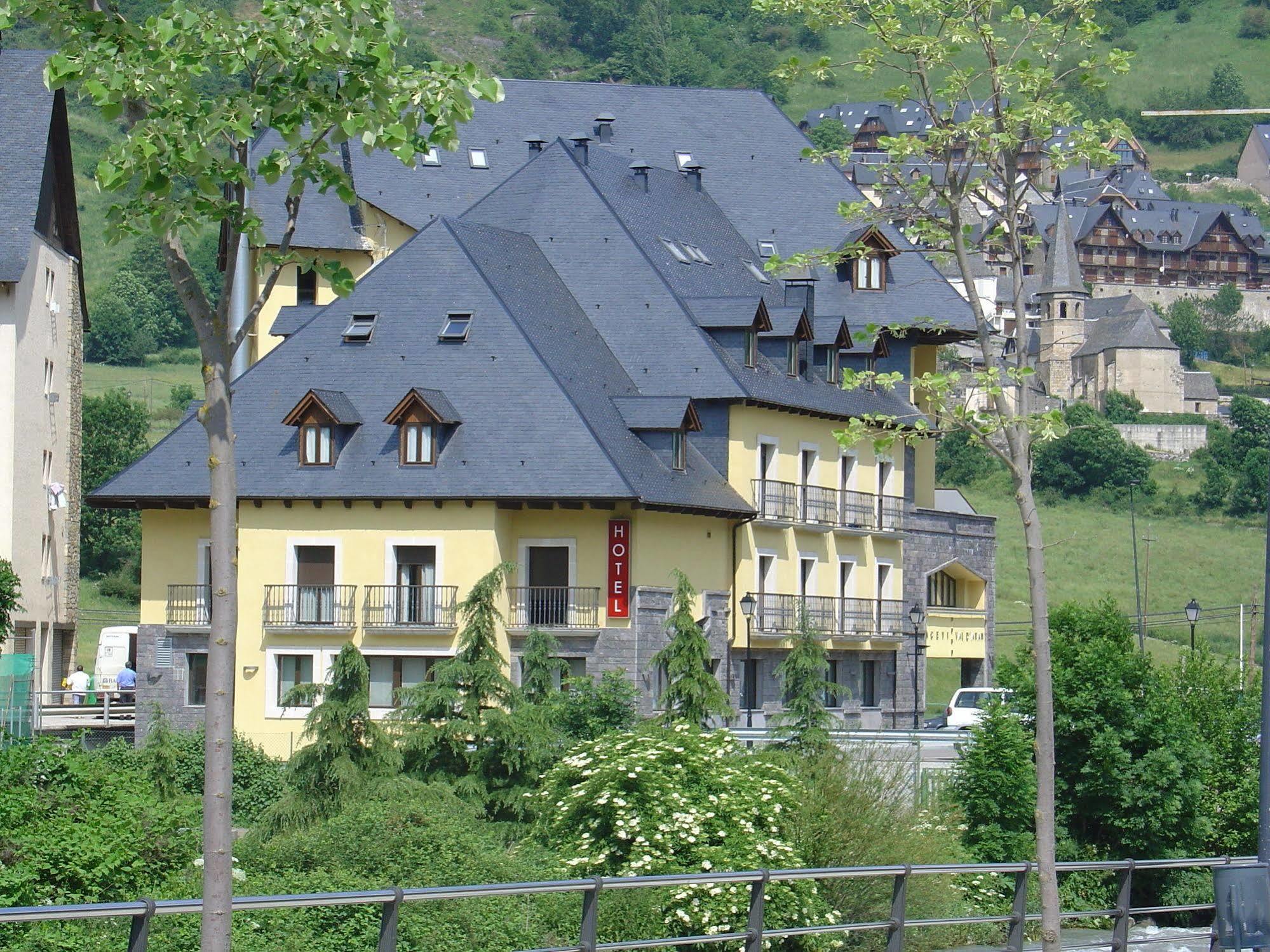 Acevi Val D'aran Hotel Vielha